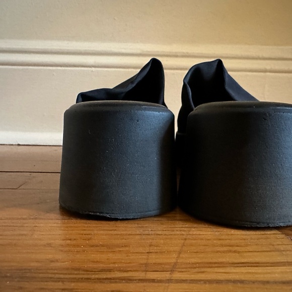 Steve Madden “Slinky” Flatform Sandals - Picture 4 of 7